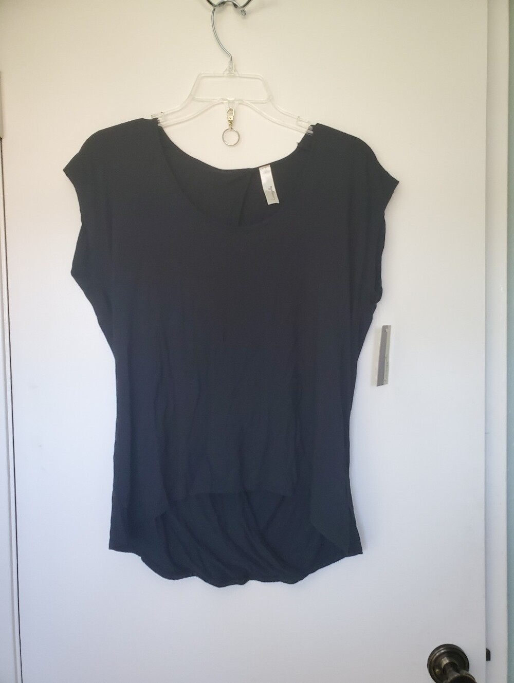 NWT Loveappella Women's Black Crossover Split Back Cap Sleeve High-Low Top Sz M